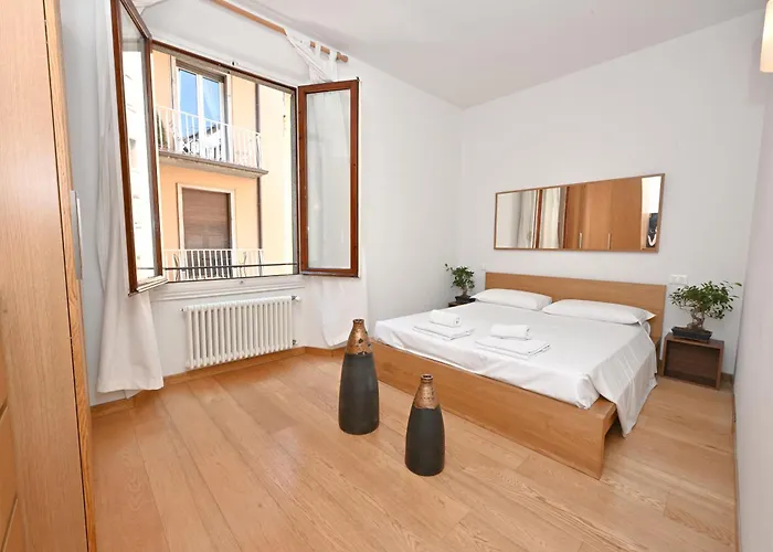 Exclusive Ponte Vecchio Apartment